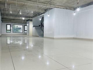 Cho thuê mặt bằng kinh doanh mặt phố ngô gia tự, long biên có thang máy phù hợp vp công ty