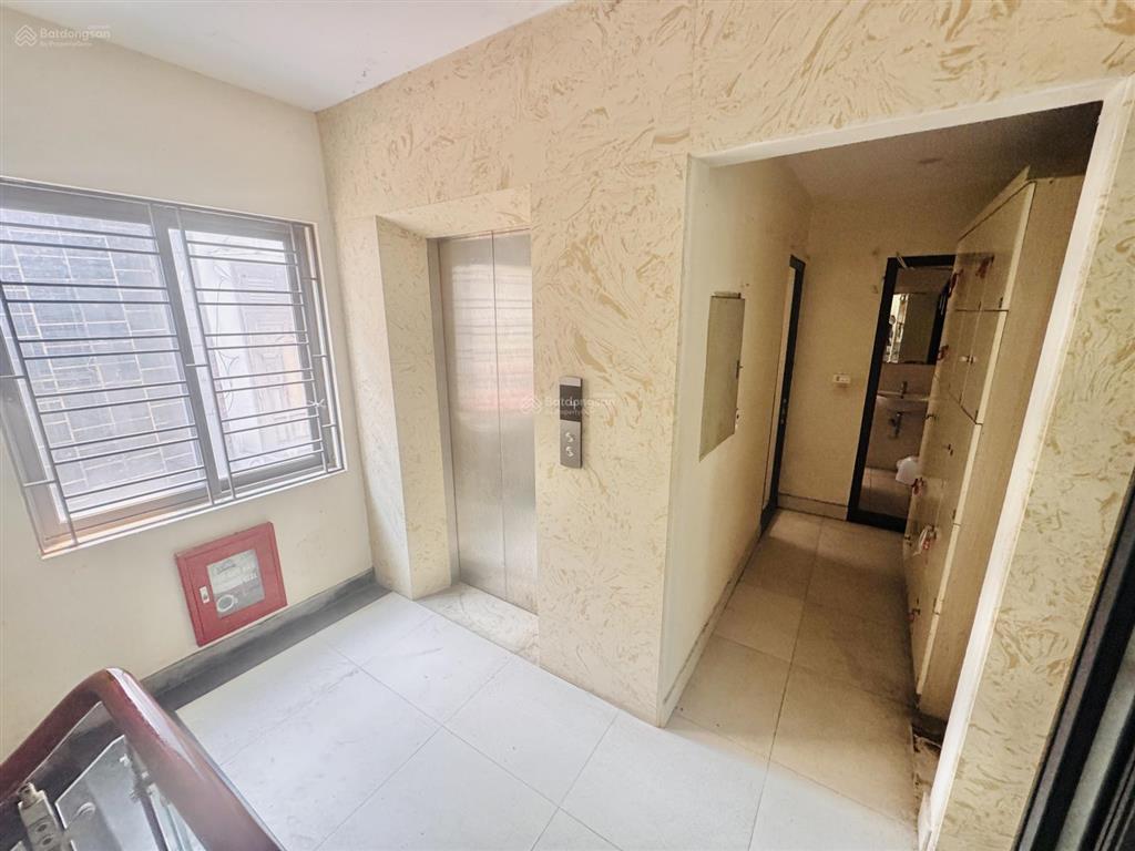 Cho thuê văn phòng thanh am, long biên, 6 tầng, mt 10m, 120m2/sàn, 35tr/tháng