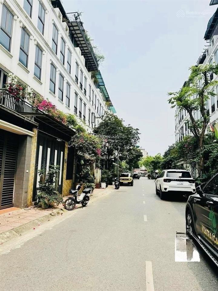 Cho thuê liền kề sài đồng long biên
75m 5 tầng ô tô đỗ cửa 20tr/tháng