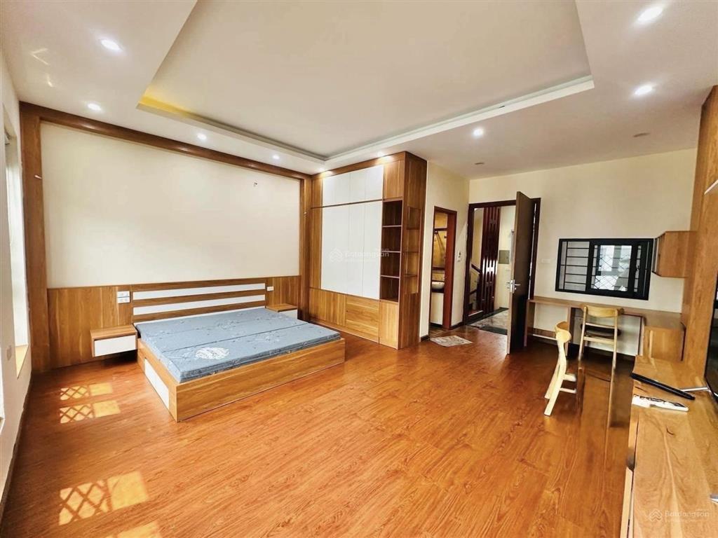 Cho thuê liền kề sài đồng long biên
75m 5 tầng ô tô đỗ cửa 20tr/tháng