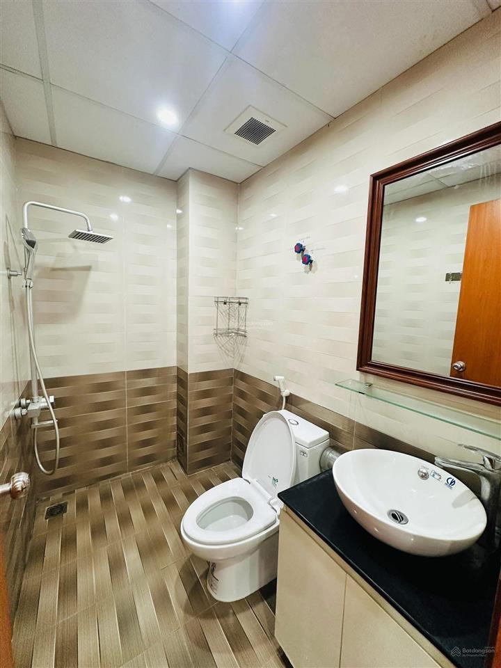 Cho thuê liền kề sài đồng long biên
75m 5 tầng ô tô đỗ cửa 20tr/tháng