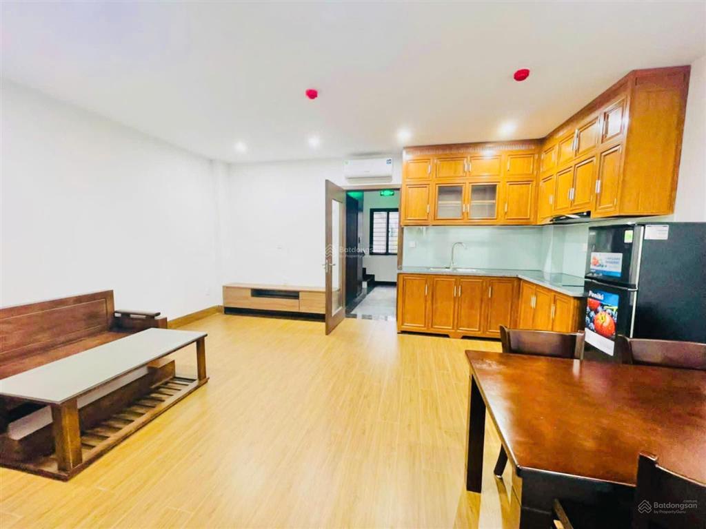 Cho thuê căn hộ 2 phòng ngủ full nội thất mới tinh khu tđc ngọc thụy cạnh công viên ngọc thụy
