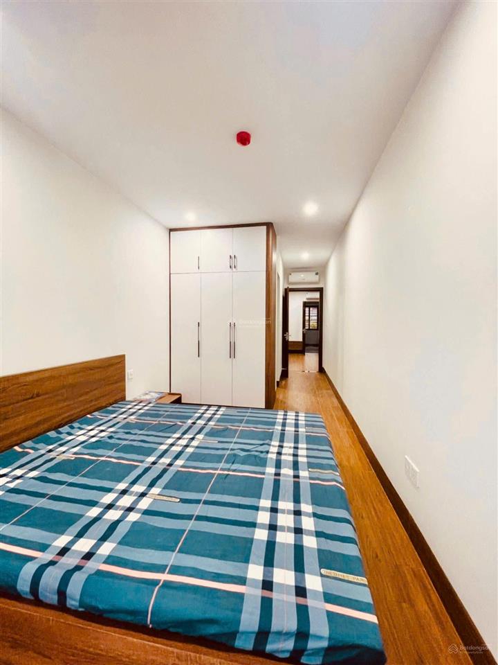 Cho thuê căn hộ 2 phòng ngủ full nội thất mới tinh khu tđc ngọc thụy cạnh công viên ngọc thụy