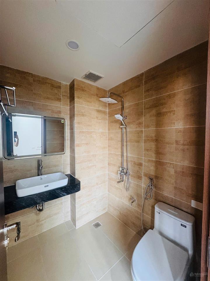 Cho thuê căn hộ tầng 5 ngọc thụy full nội thất 50m² 7.5 triệu/tháng