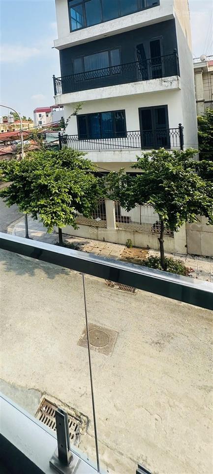 Cho thuê nhà liền kề 5 tầng thạch bàn gần chợ đồng dinh