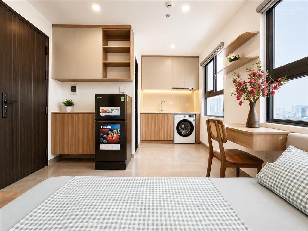 Bán căn trương định, hà nội. dt 61m2x8 tầng  20 căn hộ khép kín  full nội thất