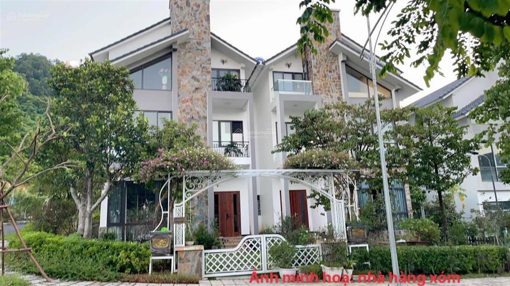 Giá rẻ giật mình cho ai muốn tìm căn biệt thự villa liền kề