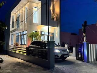 Hạ giá bán nhanh căn nhà siêu đẹp tại trung tâm