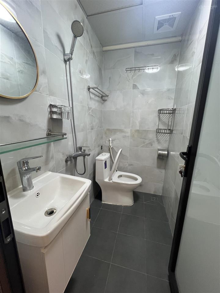 Tt chuẩn bán chcc trần quý kiên cầu giấy hà nội 2 ngủ 1vs, nội thất đẹp, đầy đủ