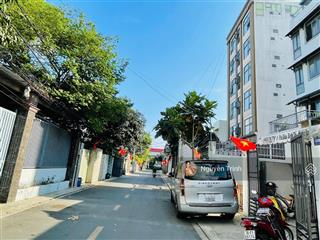 Bán gấp nhà 5 tầng xây kiên cố mặt tiền đang cho thuê ổn định,đường linh đông,dt 200m2 ngang 7,2m.