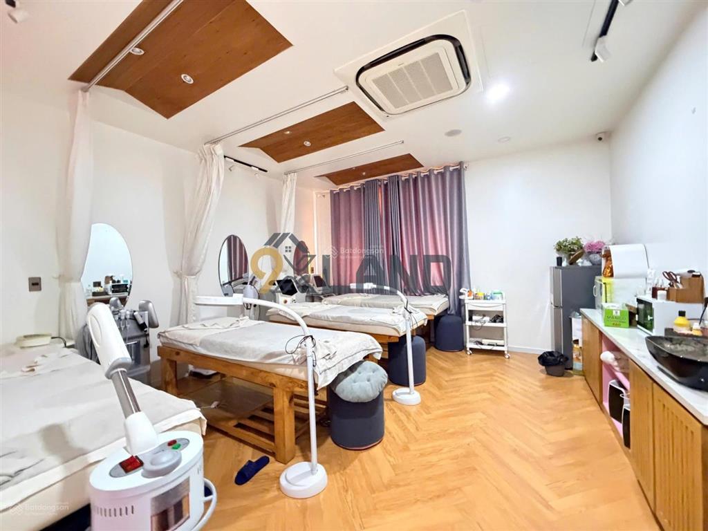 Bán nhà 1hầm 4 tầng mới mặt tiền kinh doanh  ngay chung cư moonligh đặng văn bi khu cao tầng