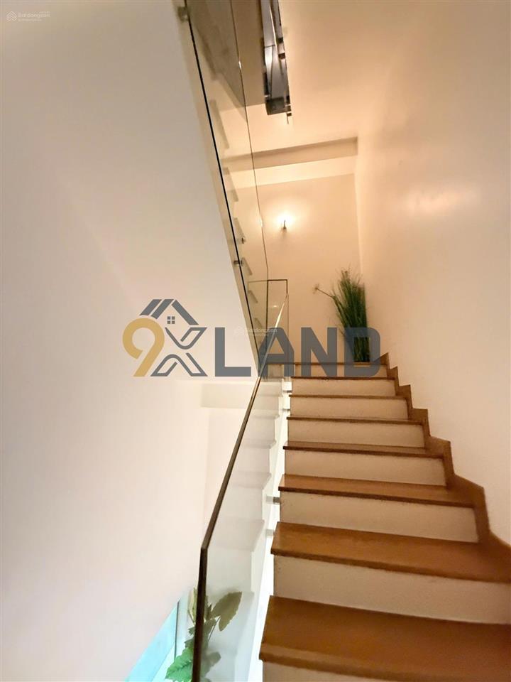 Bán nhà 1hầm 4 tầng mới mặt tiền kinh doanh  ngay chung cư moonligh đặng văn bi khu cao tầng
