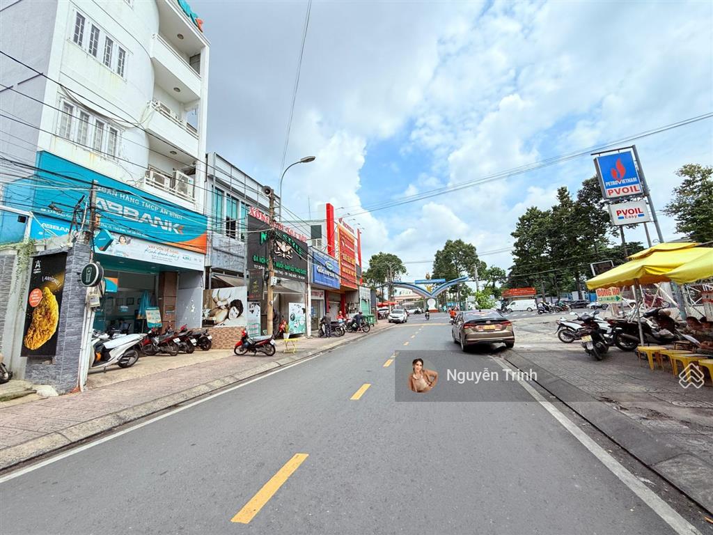 Siêu phẩm nhà mặt tiền kinh doanh sầm uất đường dân chủ, ngang 6,7m. dòng tiền khủng. dtsd 185m2