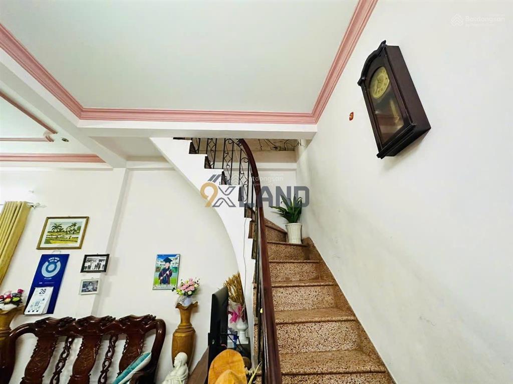 Bán gấp nhà 2 lầu mặt tiền kd, đường thông dt 125m2 ngang gần 6m, có vỉa hè rộng, dòng tiền tốt