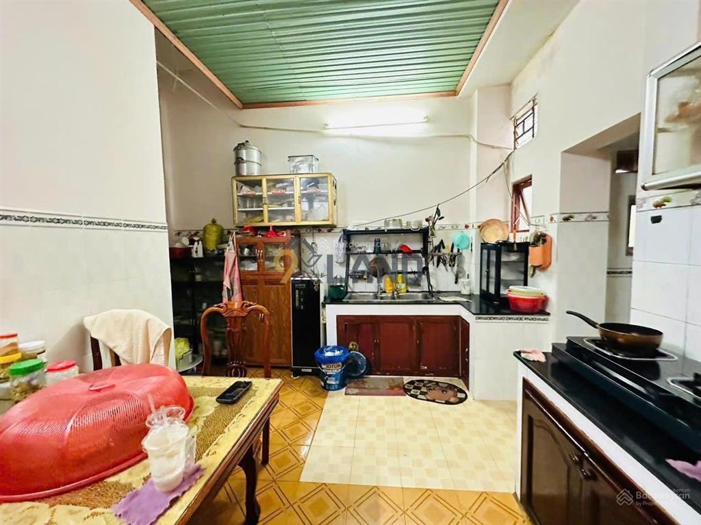 Bán gấp nhà 2 lầu mặt tiền kd, đường thông dt 125m2 ngang gần 6m, có vỉa hè rộng, dòng tiền tốt