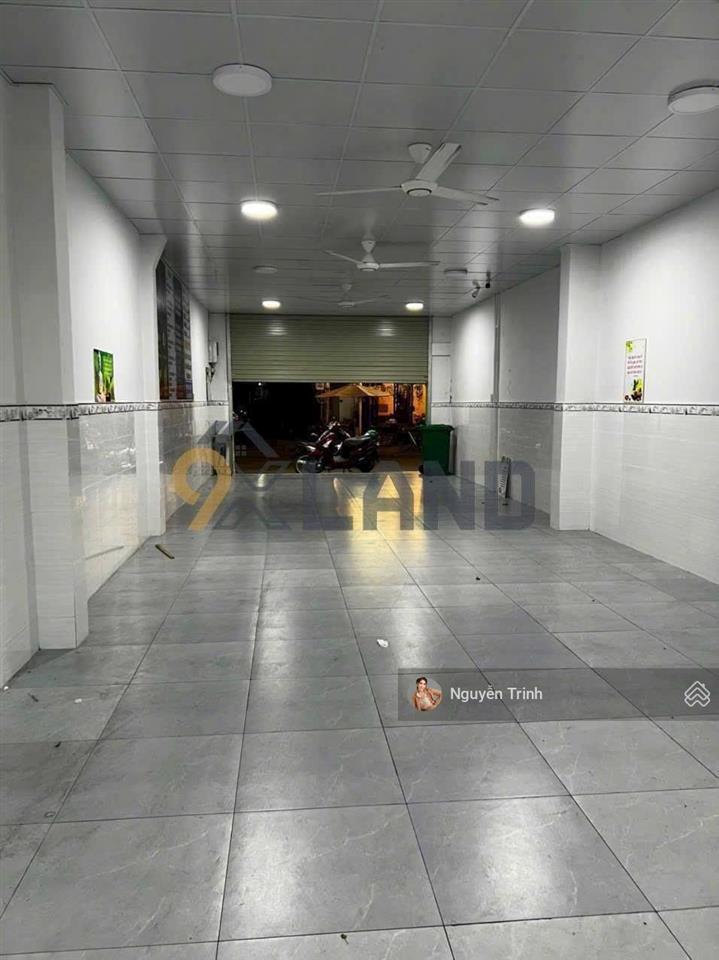 Ngộp bán gấp nhà 1t1l mặt tiền kinh doanh đông đúc ngay công viên đường số 9  gần đh ngân hàng