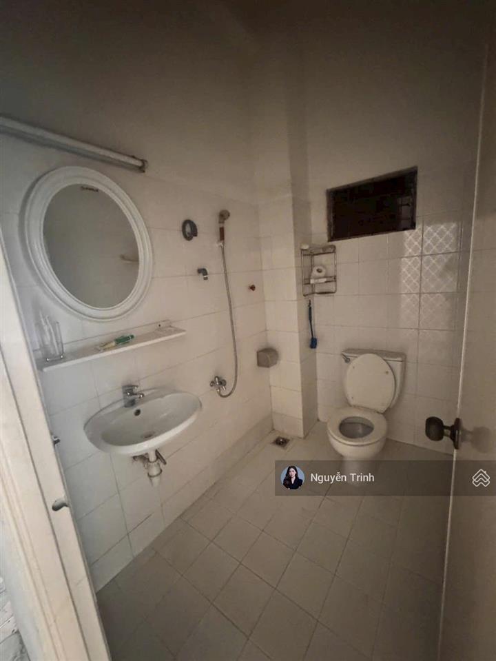 Giá tốt  định cư bán gấp nhà mặt tiền 4 tầng kd hay ở đều tốt, khu vip him lam linh chiểu
