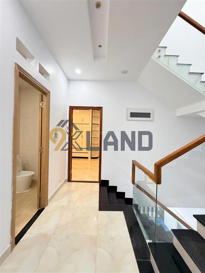 Nhà mới kiên cố 1t2l có sân thượng  khu vip  dân trí  ôtô đậu trước nhà,ngang 5.93m. có nội thất