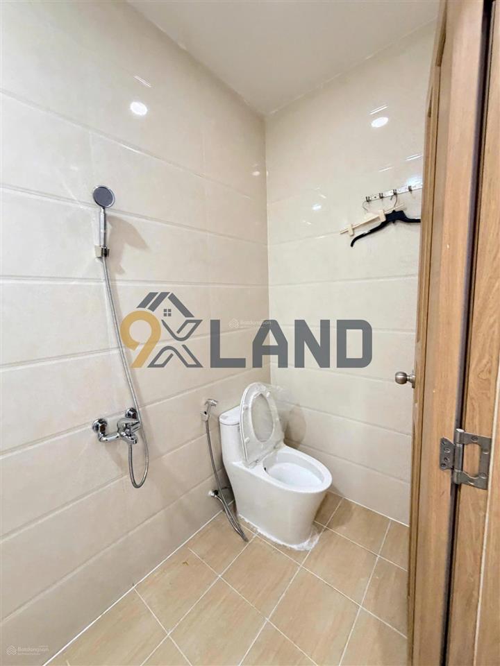 Nhà mới kiên cố 1t2l có sân thượng  khu vip  dân trí  ôtô đậu trước nhà,ngang 5.93m. có nội thất