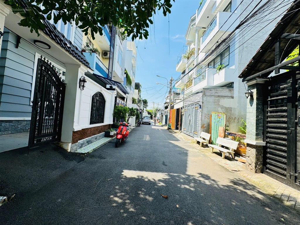 Duy nhất 1 lô chuẩn đẹp tiện xây ở định cư lâu dài, hxh 6m,an ninh. gần kha vạn cân. xd tự do.77m2
