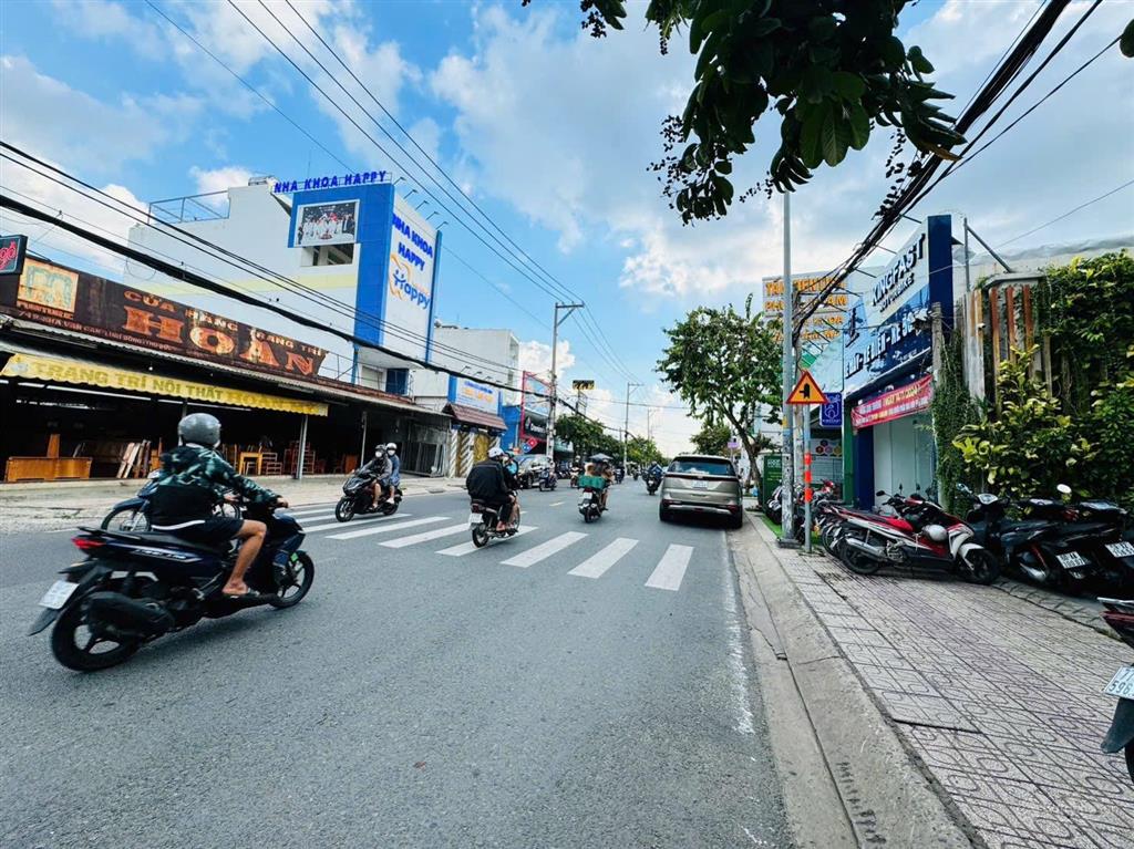Duy nhất 1 lô chuẩn đẹp tiện xây ở định cư lâu dài, hxh 6m,an ninh. gần kha vạn cân. xd tự do.77m2