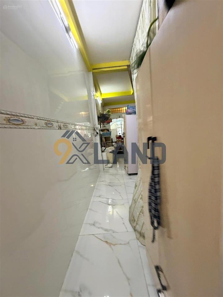 Bán nhà 3 tầng xây kiên cố  hxh thông  gần hoàng diệu 2 76m2. gần công viên cây xanh. còn tl tốt