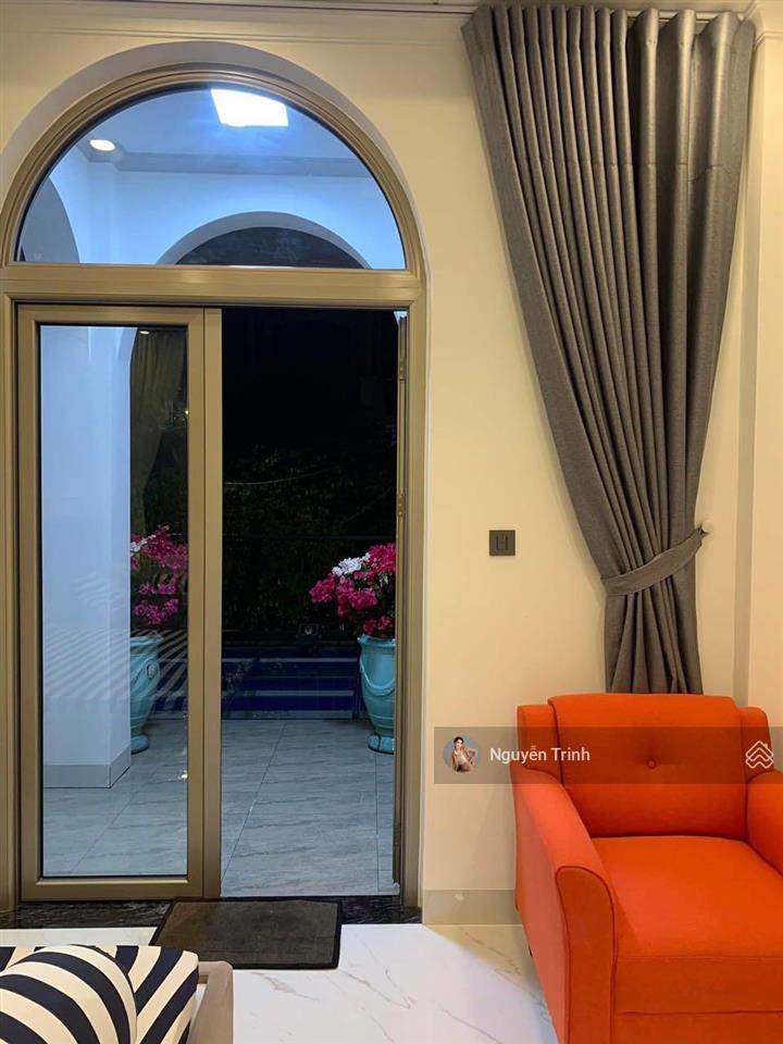 Siêu hot dãy trọ căn góc kd tốt ngay công viên  gần hoàng diệu 2 200m2 ngang 8.78m  xd tự do