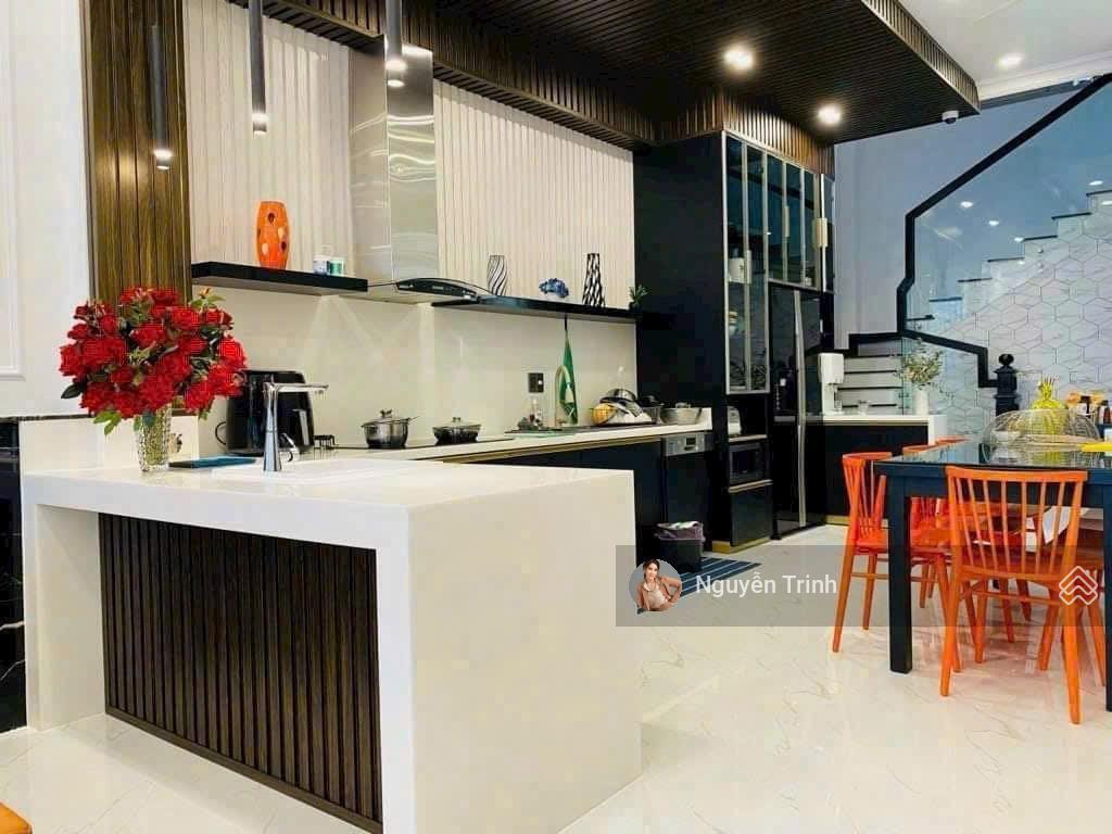 Siêu hot dãy trọ căn góc kd tốt ngay công viên  gần hoàng diệu 2 200m2 ngang 8.78m  xd tự do