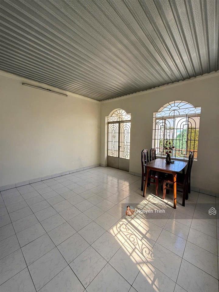 Giảm 1.5 tỷ nhà mặt tiền 1t2l ngay ga metro thủ đức. kd mọi ngành nghề. dt 145m2 ngang 5,5m còn tl