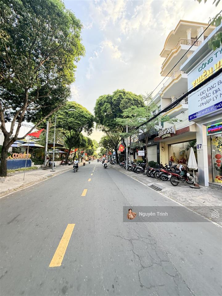Bán nhà 1 trệt 3 lầu + sân thượng mặt tiền kinh doanh đường hàn thuyên ngay ga metro thủ đức,100m2