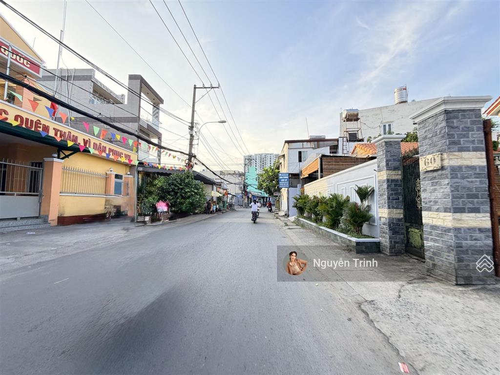 Chỉ 50tr/m2bán gấp đất 2 mặt tiền trước sau, ra ga metro chỉ 500m. dt 400m² ngang 9m, phân lô tốt
