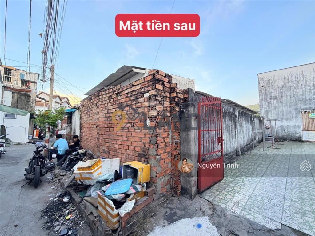 Chỉ 50tr/m2bán gấp đất 2 mặt tiền trước sau, ra ga metro chỉ 500m. dt 400m² ngang 9m, phân lô tốt