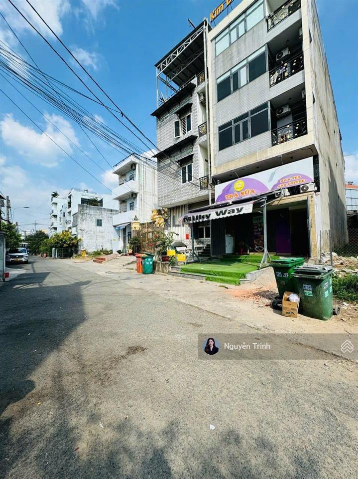 Đất chuẩn đẹp,full thổ cư thông ra kha vạn cân, đường rộng 10m, xây dựng 1 hầm 6tầng,vuông vức