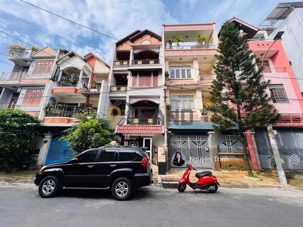 Định cưbán gấp nhà mặt tiền  4 tầng xây tâm huyết tặng nội thất gỗ cao cấp,ngay hoàng diêu 2.