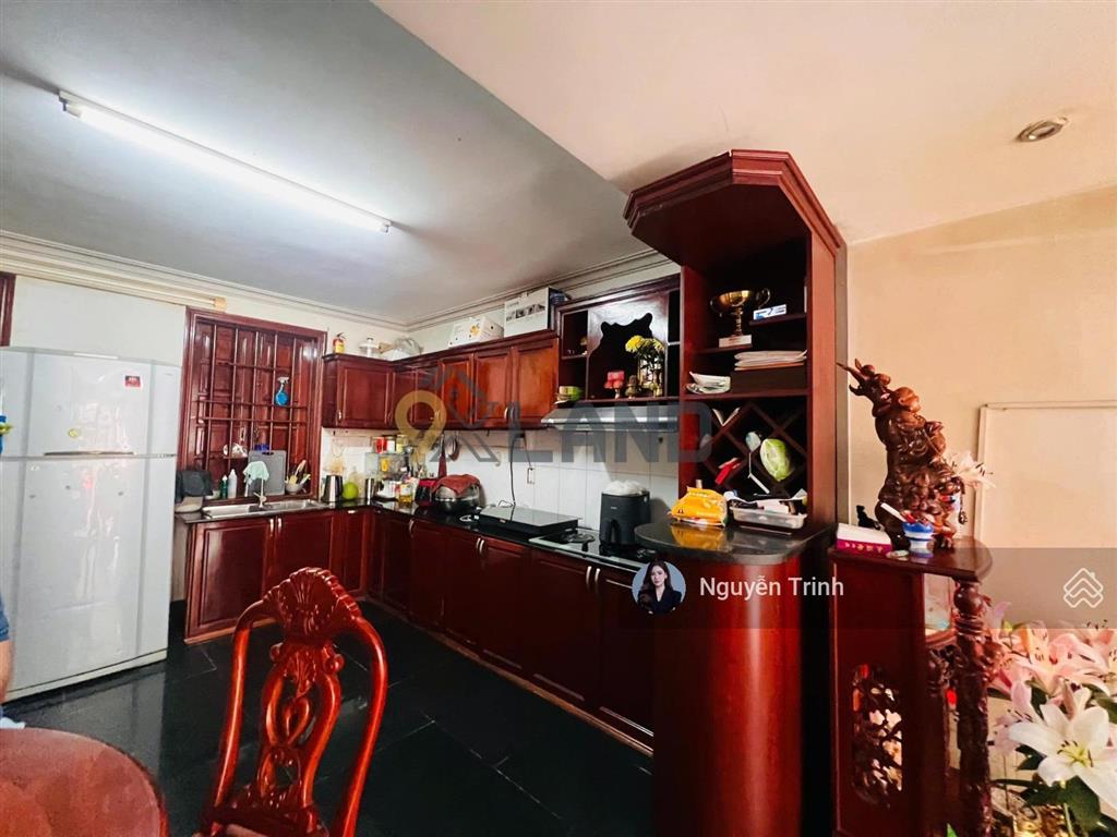 Định cưbán gấp nhà mặt tiền  4 tầng xây tâm huyết tặng nội thất gỗ cao cấp,ngay hoàng diêu 2.