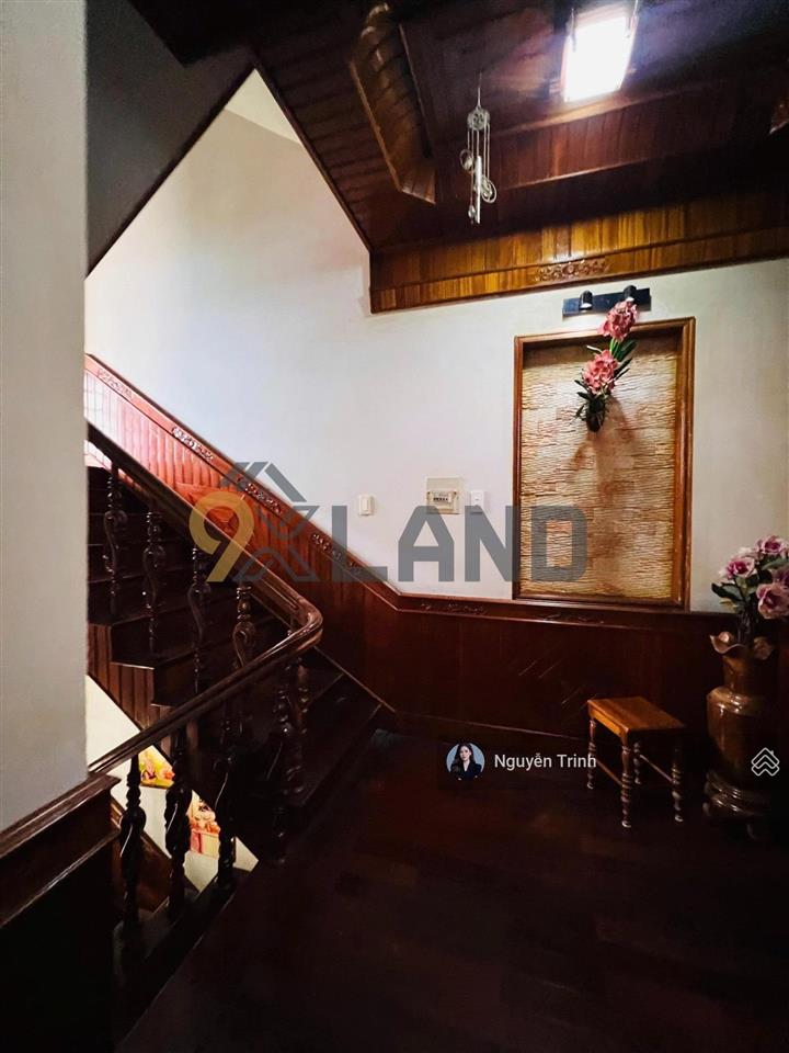 Định cưbán gấp nhà mặt tiền  4 tầng xây tâm huyết tặng nội thất gỗ cao cấp,ngay hoàng diêu 2.