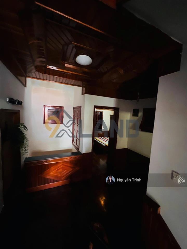 Định cưbán gấp nhà mặt tiền  4 tầng xây tâm huyết tặng nội thất gỗ cao cấp,ngay hoàng diêu 2.