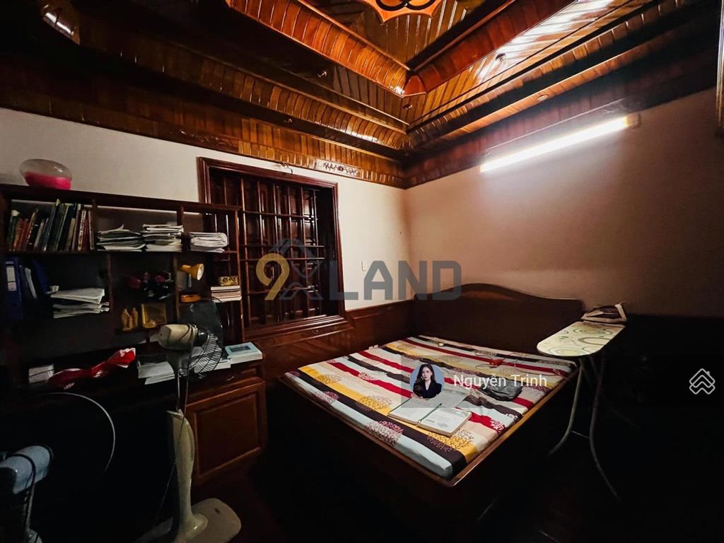 Định cưbán gấp nhà mặt tiền  4 tầng xây tâm huyết tặng nội thất gỗ cao cấp,ngay hoàng diêu 2.