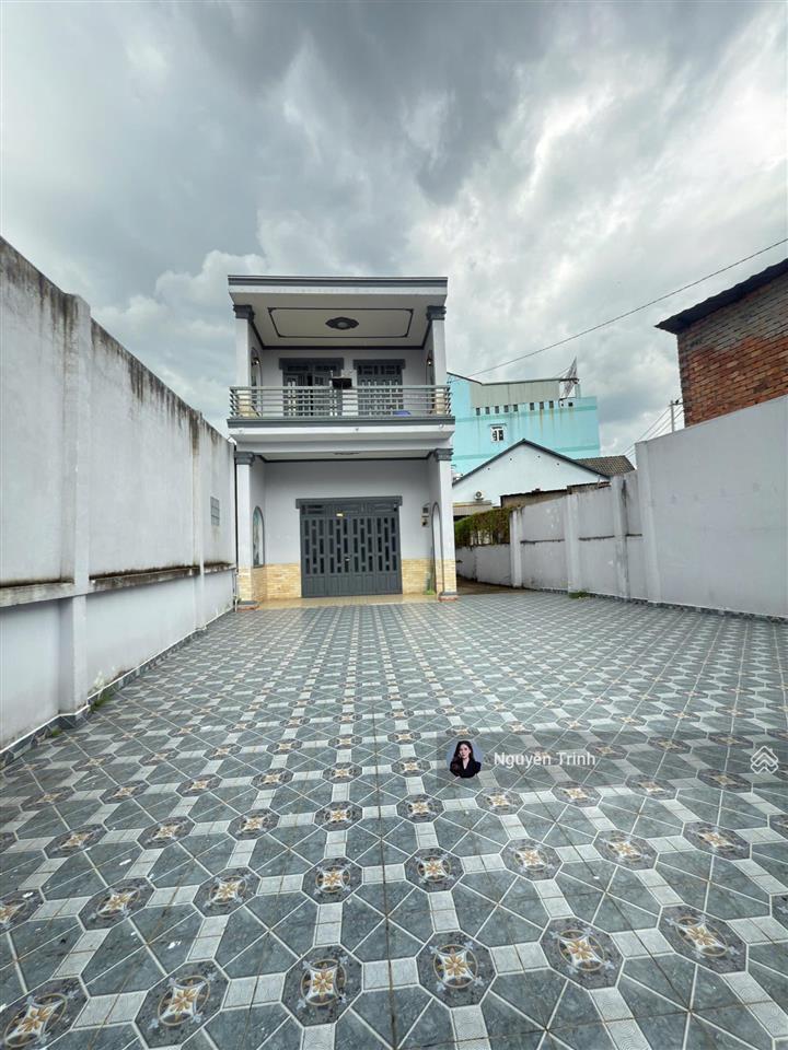 Chỉ hơn 50tr/m2 đất có nhà 2 tầng mặt tiền kd gần ga metro,các trường đh lớn nhất nhì thủ đức.550m2