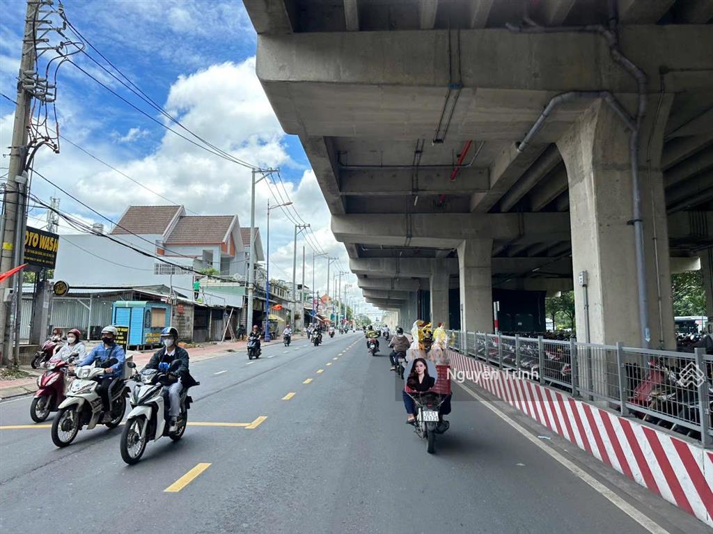 Chỉ hơn 50tr/m2 đất có nhà 2 tầng mặt tiền kd gần ga metro,các trường đh lớn nhất nhì thủ đức.550m2