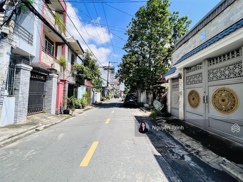 Giảm giá gấp bán  nhà mặt tiền 3 tầng ngay vincom thủ đức võ văn ngân  150m2 ngang 5.5m tl tốt