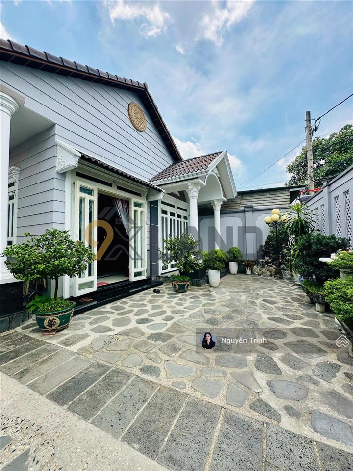 Chỉ 50tr/m2 bán thấp hơn bank định giá có ngay nhà biệt thự vườn đường kha vạn cân,670m2 full thổ