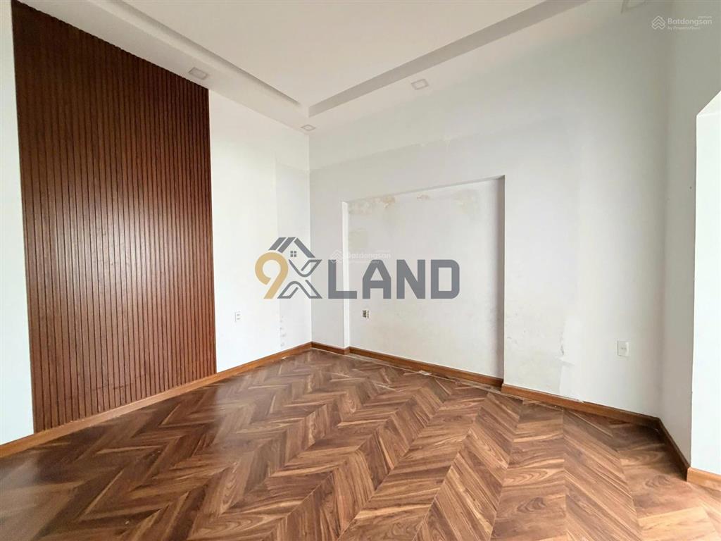 Giảm sâubán gấp nhà mới căn góc 2tầng ngay tô ngọc vândt 140m2,tiện ở,kdoanh văn phòng tốt.còn tl