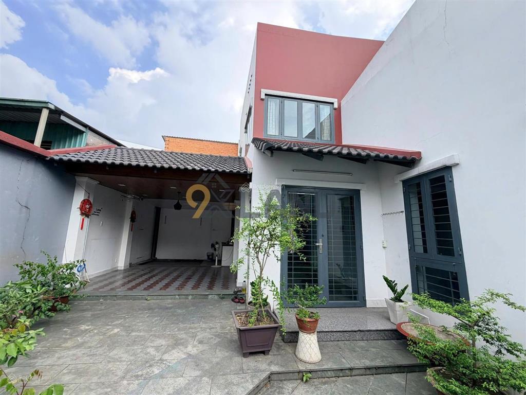Giảm sâubán gấp nhà mới căn góc 2tầng ngay tô ngọc vândt 140m2,tiện ở,kdoanh văn phòng tốt.còn tl