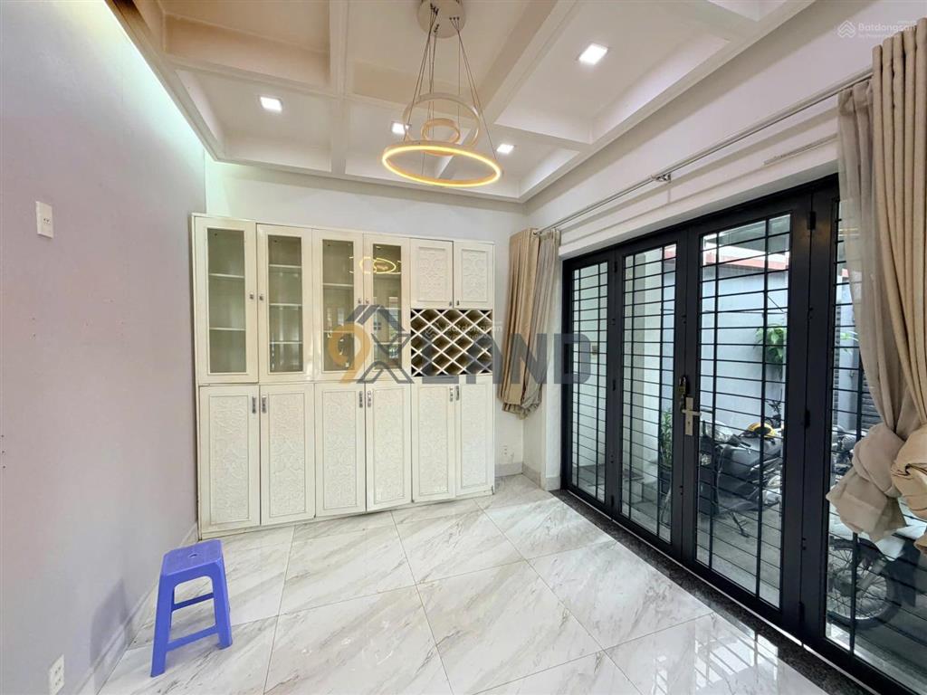 Giảm sâubán gấp nhà mới căn góc 2tầng ngay tô ngọc vândt 140m2,tiện ở,kdoanh văn phòng tốt.còn tl