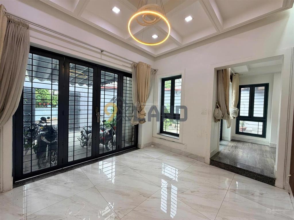 Giảm sâubán gấp nhà mới căn góc 2tầng ngay tô ngọc vândt 140m2,tiện ở,kdoanh văn phòng tốt.còn tl