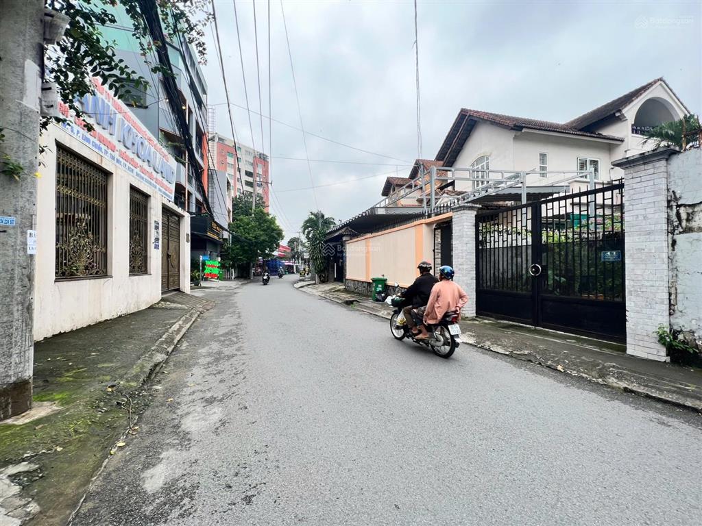 Định cư giảm 15 tỷ nhà mặt tiền khu hành chính trung tâm thủ đức xd cao tầng. 650m2 ngang 16m đẹp