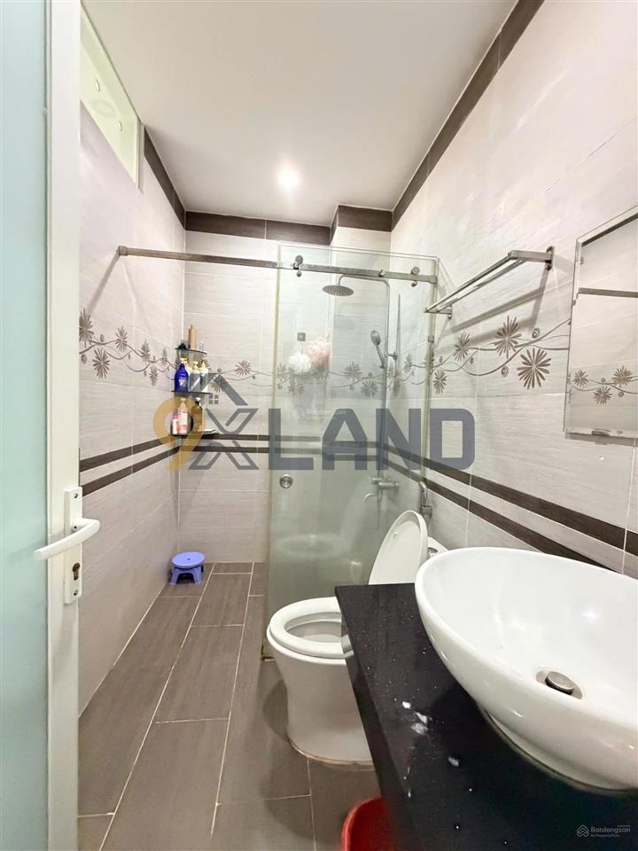 Định cưbán gấp nhà 4 tầng xây tâm huyếttk hiện đại đường rộng 8m dân tríđường đặng văn bi