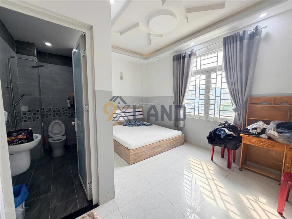Định cưbán gấp nhà 4 tầng xây tâm huyếttk hiện đại đường rộng 8m dân tríđường đặng văn bi