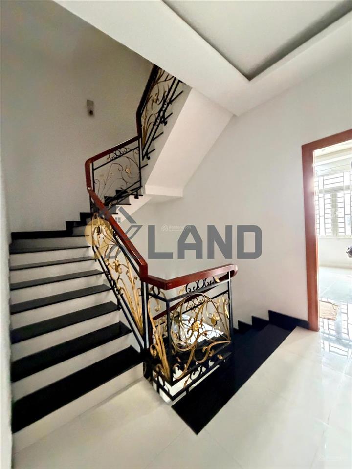 Định cưbán gấp nhà 4 tầng xây tâm huyếttk hiện đại đường rộng 8m dân tríđường đặng văn bi